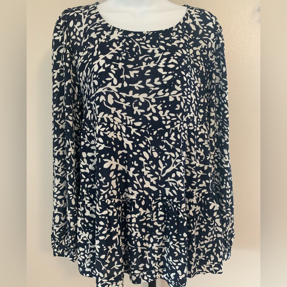 Time and Tru Navy and White Patterned Blouse